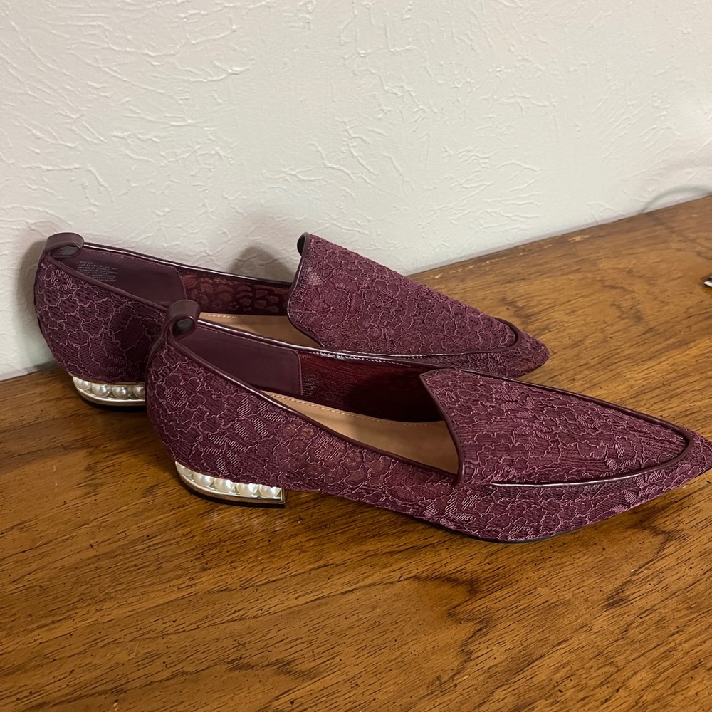 Just Fab Bijou Pearl-Heeled Loafer Maroon